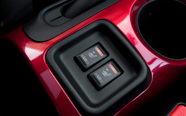 2011-nissan-juke-heated-seats