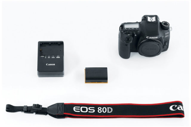 eos80d-ef-s18-135-kit-body-