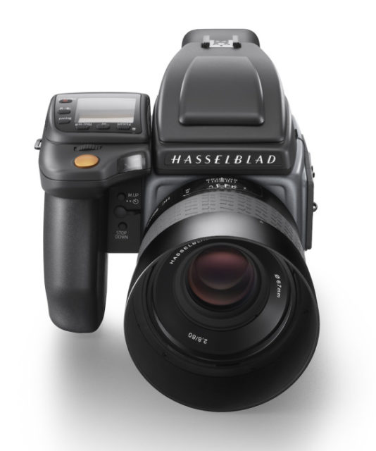 Hasselblad-H6D-100c_front-shot_WH1-584x700