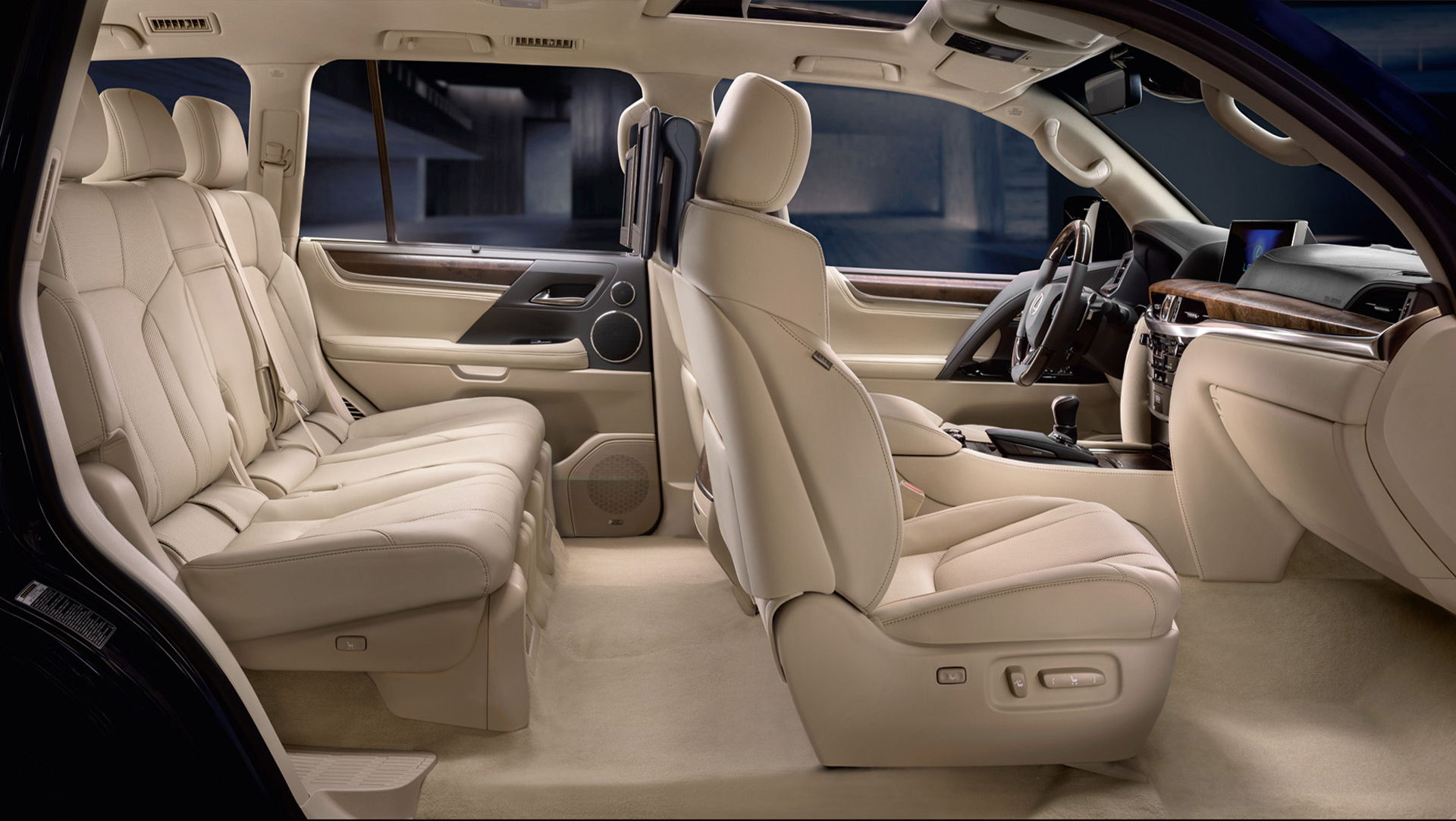 Лексус лх салон. Lexus LX 570 Interior. Lexus LX 570 салон. Lexus LX 570 2022 салон. Новый Лексус LX 570 салон.