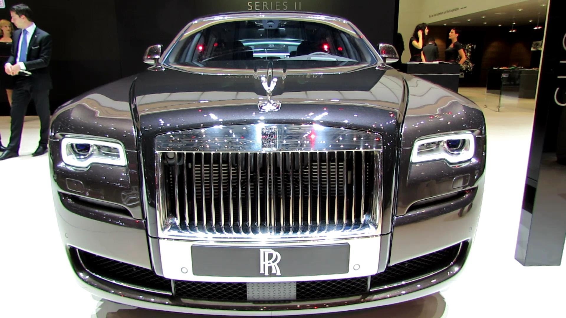 Ройс трофеи. Роуз Ройс. Роуз Ройс машина. Rolls Royce Майбах. Rolls Royce Ghost 2015.